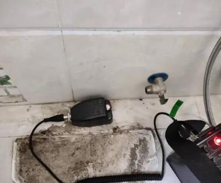 秀屿屋顶漏水维修公司分享下卫生间漏水的危害及解决方法